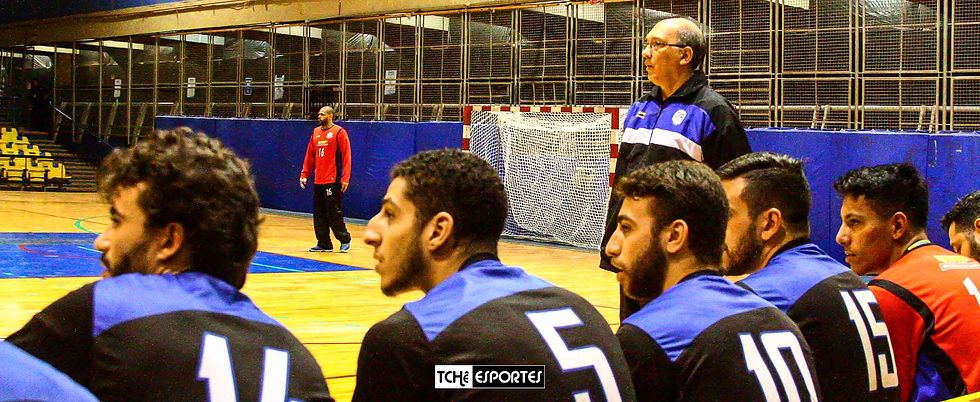 Banco do EC Pinheiros no Jogo-Treino. (foto André Pereira / Tchê Esportes)