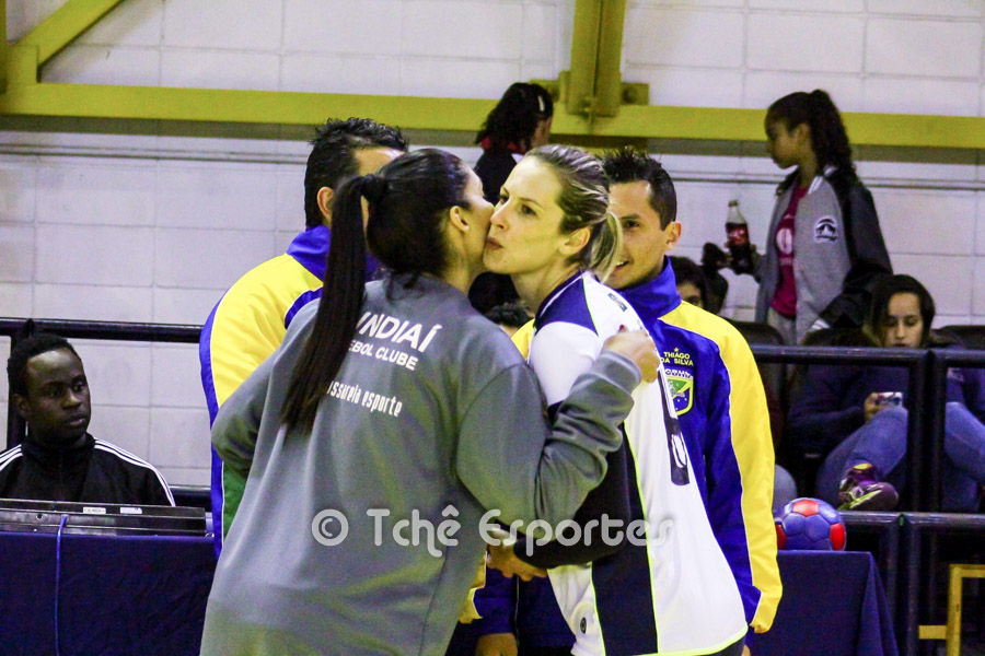 Super_Paulistão_Feminino_de_Handebol,_Federação_Paulista,_foto_André_Pereira,_Tchê_Esportes,_Outro_Ângulo_(1).jpg