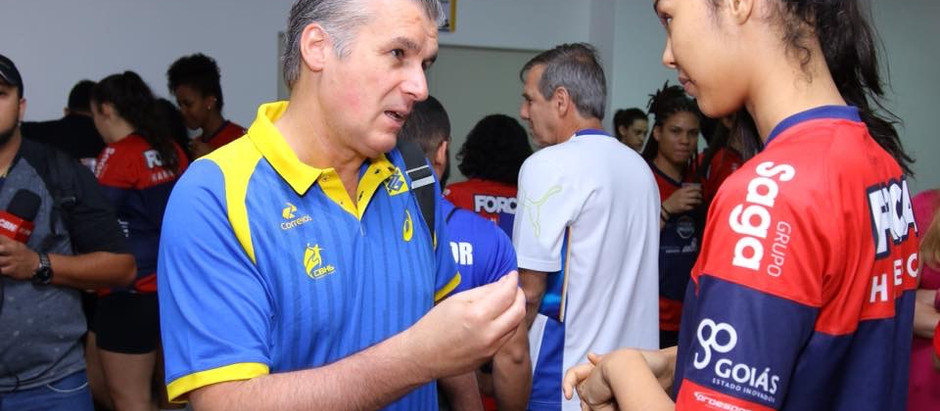 Técnico da Seleção Feminina de Handebol segue com maratona de curso em Manaus (AM)