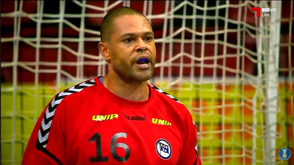 Marcão, goleiro do EC Pinheiros. (foto reprodução IHF)
