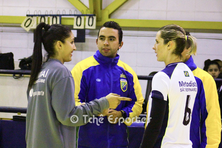 Super_Paulistão_Feminino_de_Handebol,_Federação_Paulista,_foto_André_Pereira,_Tchê_Esportes,_Outro_Ângulo_(3).jpg