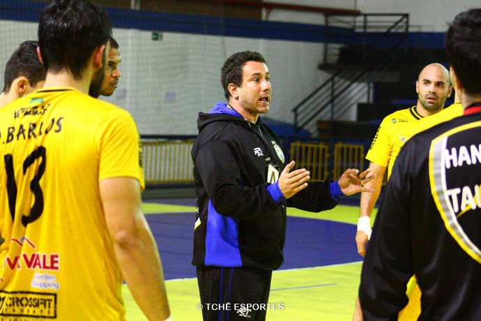 Marcus Tatá, técnico do Taubaté. (foto André Pereira / Tchê Esportes)