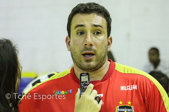 Marcus Tatá, técnico do Taubaté (foto André Pereira/Tchê Esportes)
