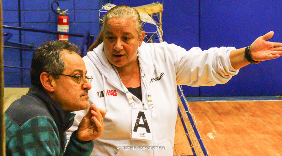 Washington Nunes e Lausida durante o jogo. (foto André Pereira / Tchê Esportes)