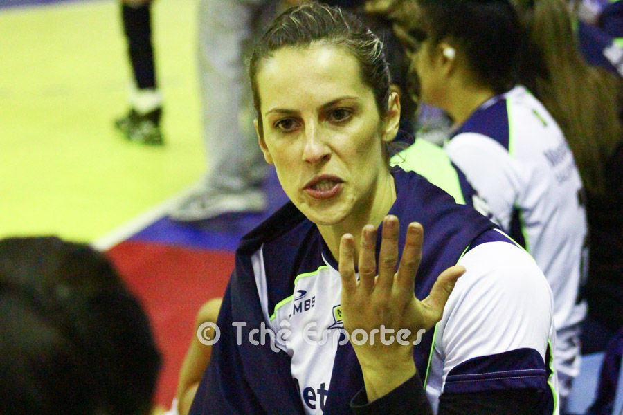 Super_Paulistão_Feminino_de_Handebol,_Federação_Paulista,_foto_André_Pereira,_Tchê_Esportes,_Outro_Ângulo_(6).jpg
