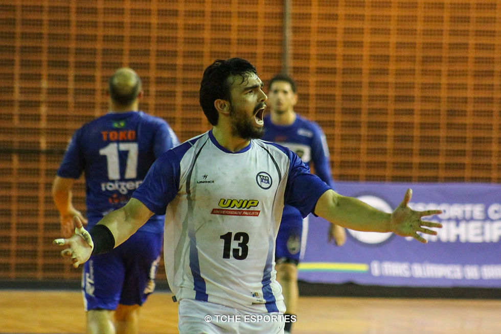 Denys, EC Pinheiros, destaque da partida. (foto André Pereira / Tchê Esportes)