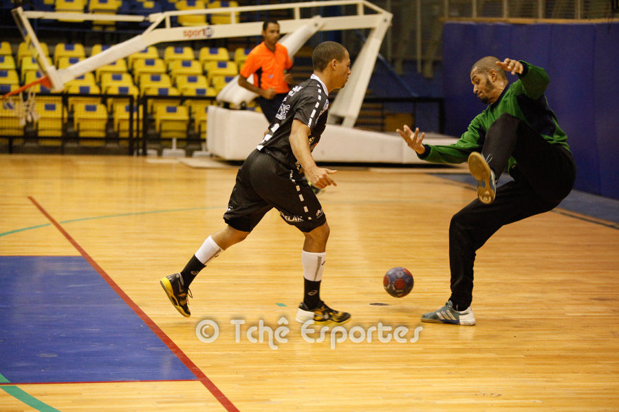 Alan, goleiro da Hebraia, eleito jogador destaque da partida. (foto André Pereira / Tchê Esportes)
