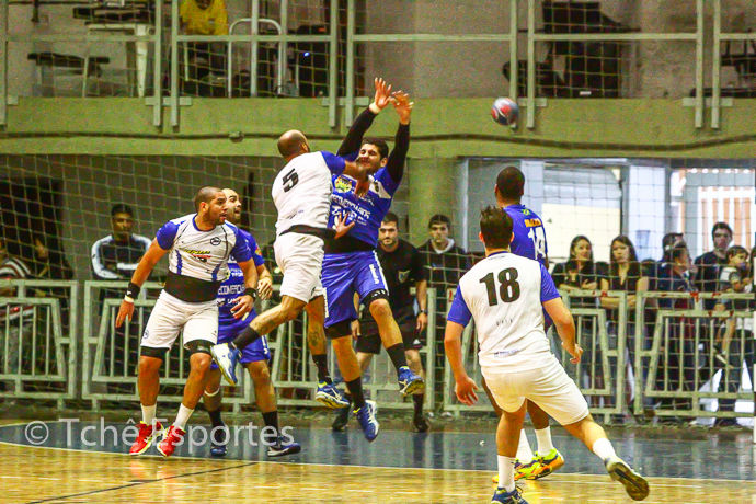 Final Masculina 2014: EC Pinheiros x Taubaté (foto arquivo Tchê Esportes)