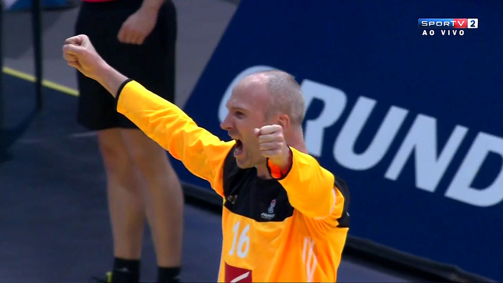 Goleiro Thierry Omayer fechou a trave francesa no 1º tempo (foto reprodução Sportv)