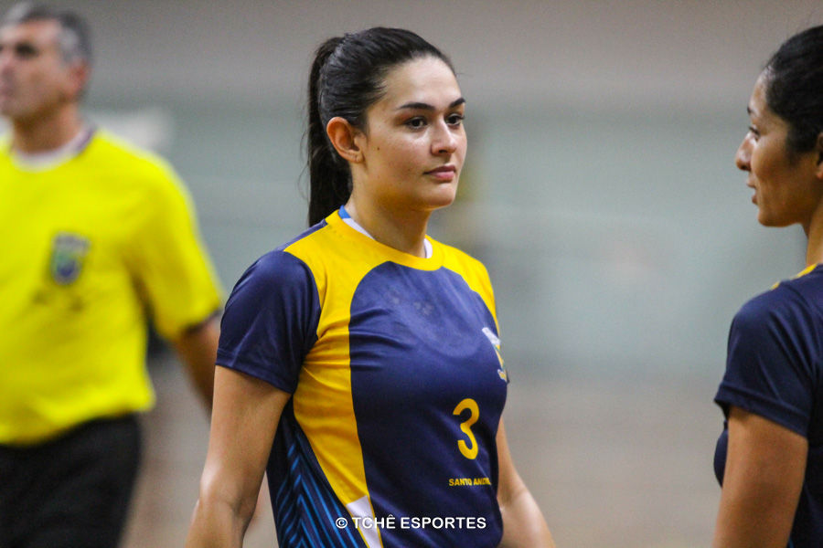Daniele Giacomazi, do Santo André, artilheira do jogo. (foto André Pereira / Tchê Esportes)