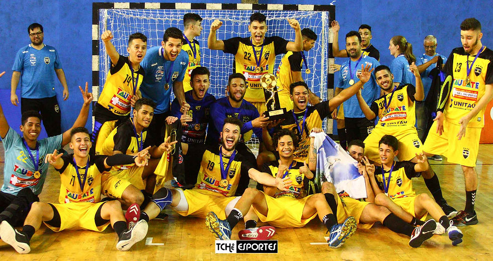 Taubaté/FAB/Unitau (SP) comemora o título de 2017. (foto André Pereira / Tchê Esportes)