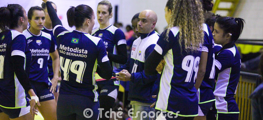 Metodista enfrenta Jundiaí e tenta se distanciar de rivais no Paulista de Handebol Feminino