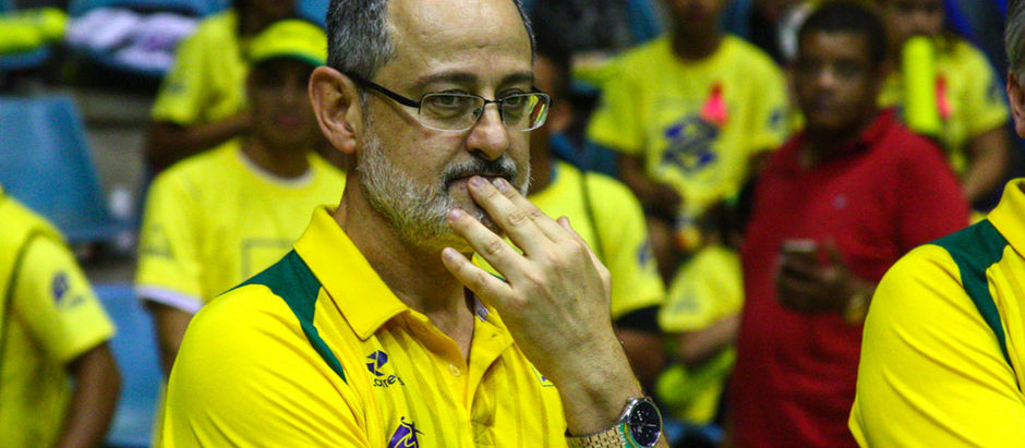 “Esses que estão aí, já são o futuro”, diz técnico da Seleção Brasileira de Handebol