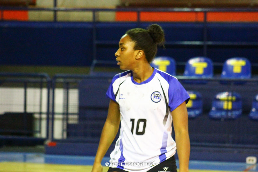 Renata Cruz, do Pinheiros, Destaque e Artilheira do jogo. (foto arquivo Tchê Esportes)