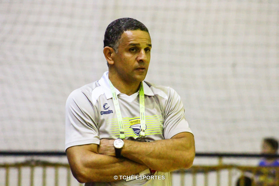 SB, técnico da Metodista
