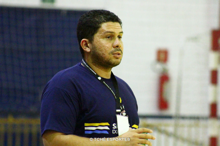 Chico Silva, técnico do São José. Foto: André Pereira / Tchê Esportes