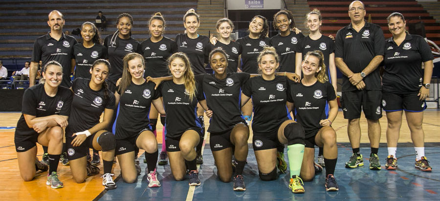 Handebol Feminino do Pinheiros vence em estreia dificil