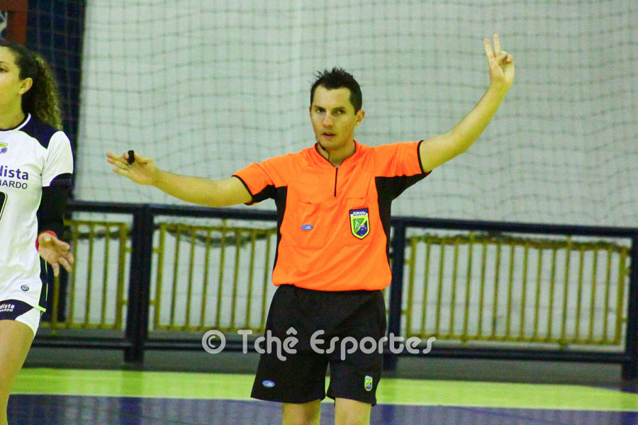 Super_Paulistão_Feminino_de_Handebol,_Federação_Paulista,_foto_André_Pereira,_Tchê_Esportes,_Outro_Ângulo_(15).jpg