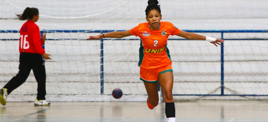 Osasco vence ACH e sobe para quinto lugar