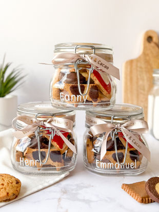 idée cadeau entreprise cadeau personnalisé suisse romande fêtes de fin d'année beurre & cacao biscuits chocolats artisanal biscuiterie chocolaterie entreprise suisse canton de fribourg remaufens bocal personnalisé message personnalisé