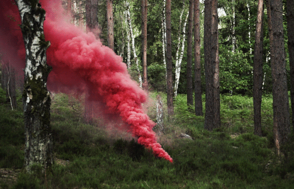 Fumigne-fume-rouge-loop-pour-gif-C0418-6