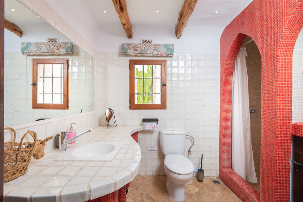 Escondida-bathroom.jpg