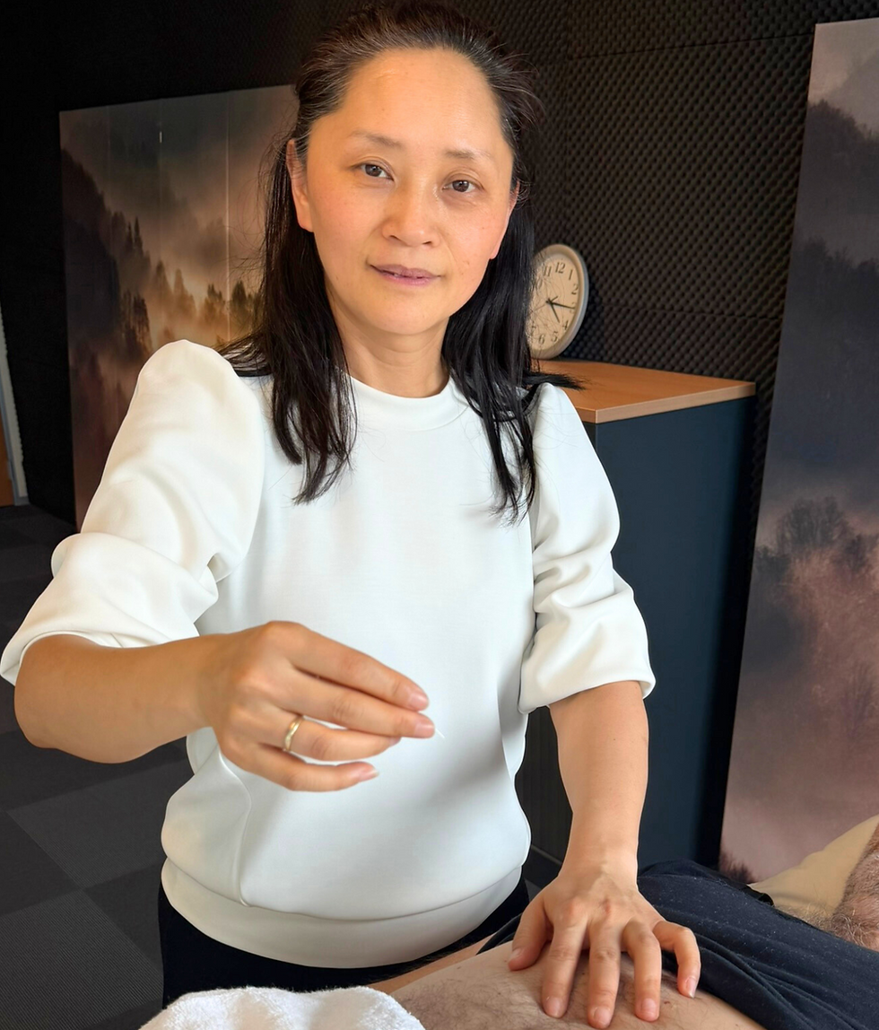 Emilia van Deep Healing Acupunctuur, erkende acupuncturist in Alkmaar. Lid van de NVA.