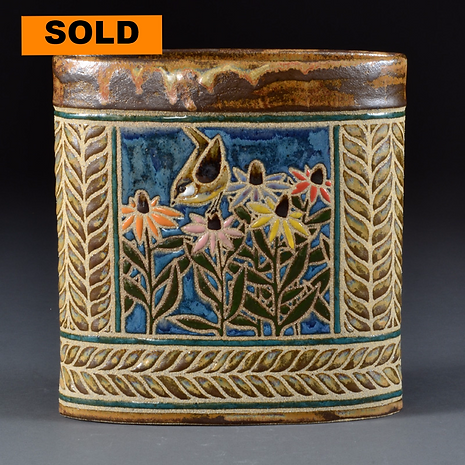 Backyard Birds Oval Vase - Wren in Coneflowers