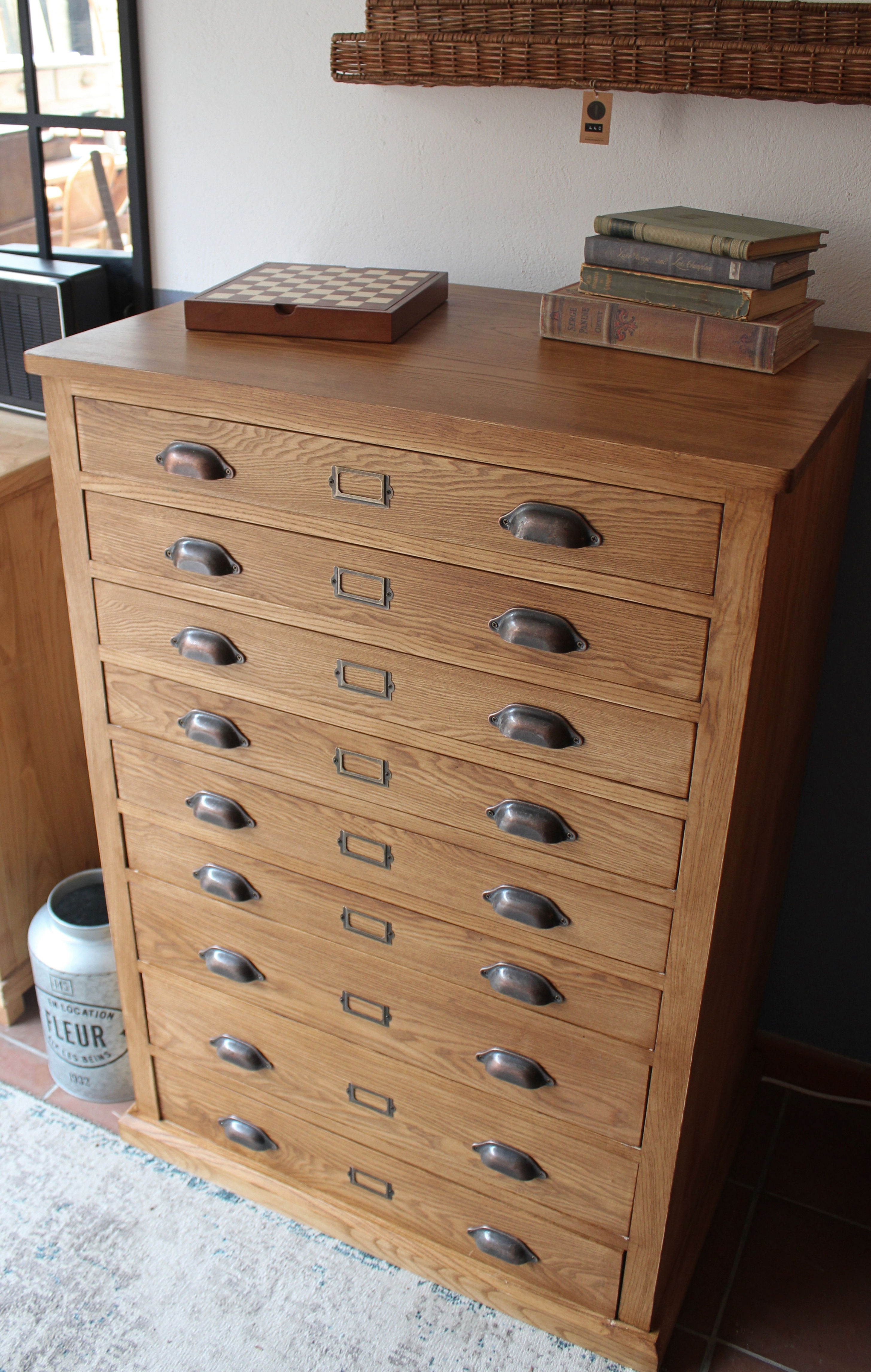 MUEBLE ARCHIVADOR CASTAÑO