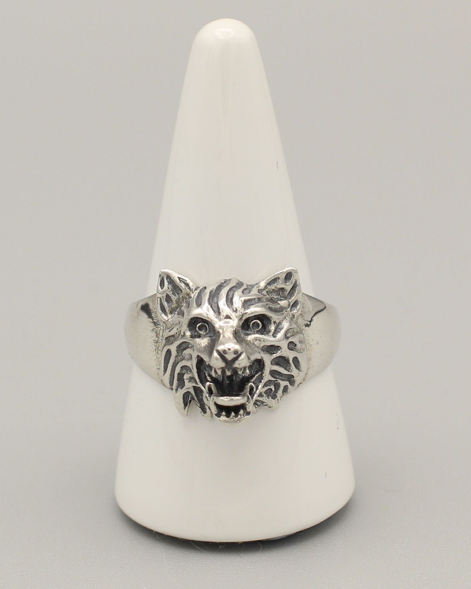 Wolf Ring