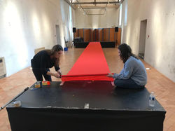 Pose du tapis rouge