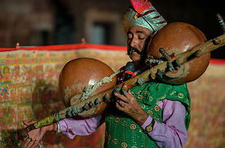 कालबेलिया कला (4)_edited.jpg