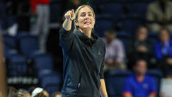 Women’s Basketball Shows A 'New Bounce' At Pre-season Practice