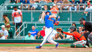 Gators Baseball  Fall to Miami, 10-6