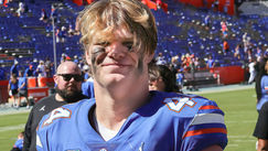 FLorida Football Breaking: Edge Jack Pyburn Tears ACL