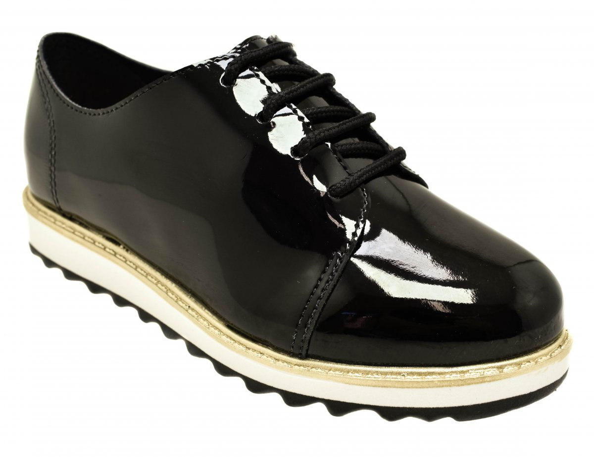 tenis molekinha verniz