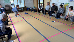 中条ふれあいサロン初?のボッチャ