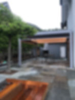 Pergola mit Lamellendach aus Aluminium in der Region Zürichsee