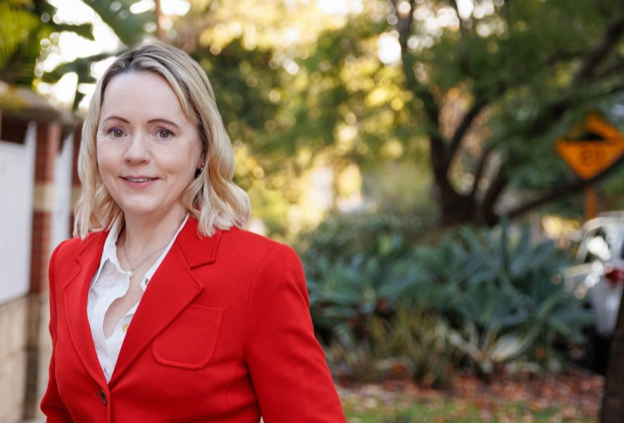 WEB Jen Lowe7 01 (3)_edited_edited.jpg