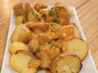 Why Eating in Spain Feels Like an Experience, Not a Transaction