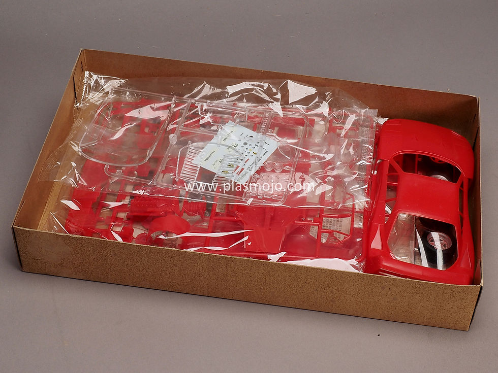 Thumbnail: Fujimi 1/24 Ferrari F40 (#12001)