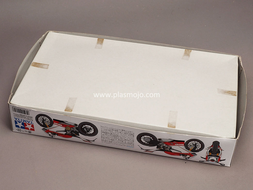 Thumbnail: Tamiya 1/12 Ducati 1199 Panigale S Tricolore (#14132)