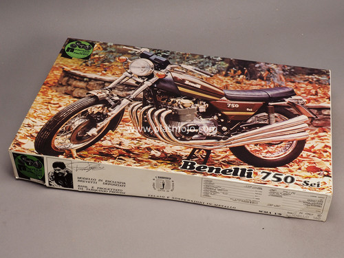 Protar 1/9 Benelli 750 Sei (#140) | Plasmojo Scale Model