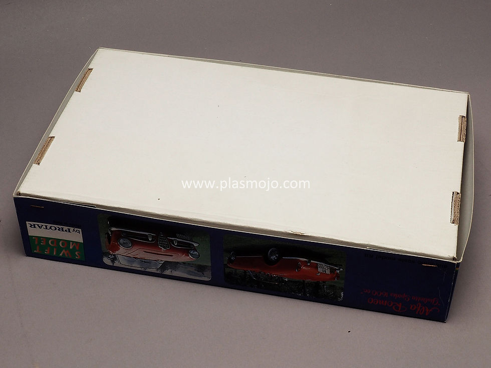 Thumbnail: Protar 1/24 Alfa Romeo "Giulietta Spider 1600 cc." Plus Engine Soft Top (#3800)