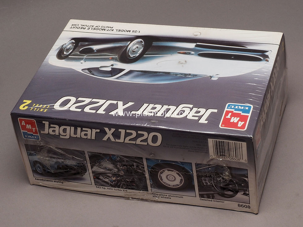 Thumbnail: AMT 1/25 Jaguar XJ220 (#8608)