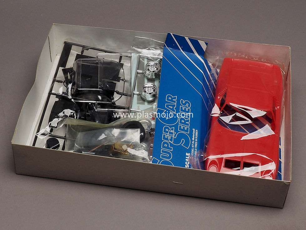Thumbnail: Imai 1/24 Lamborghini Miura P400 SV (#529750)