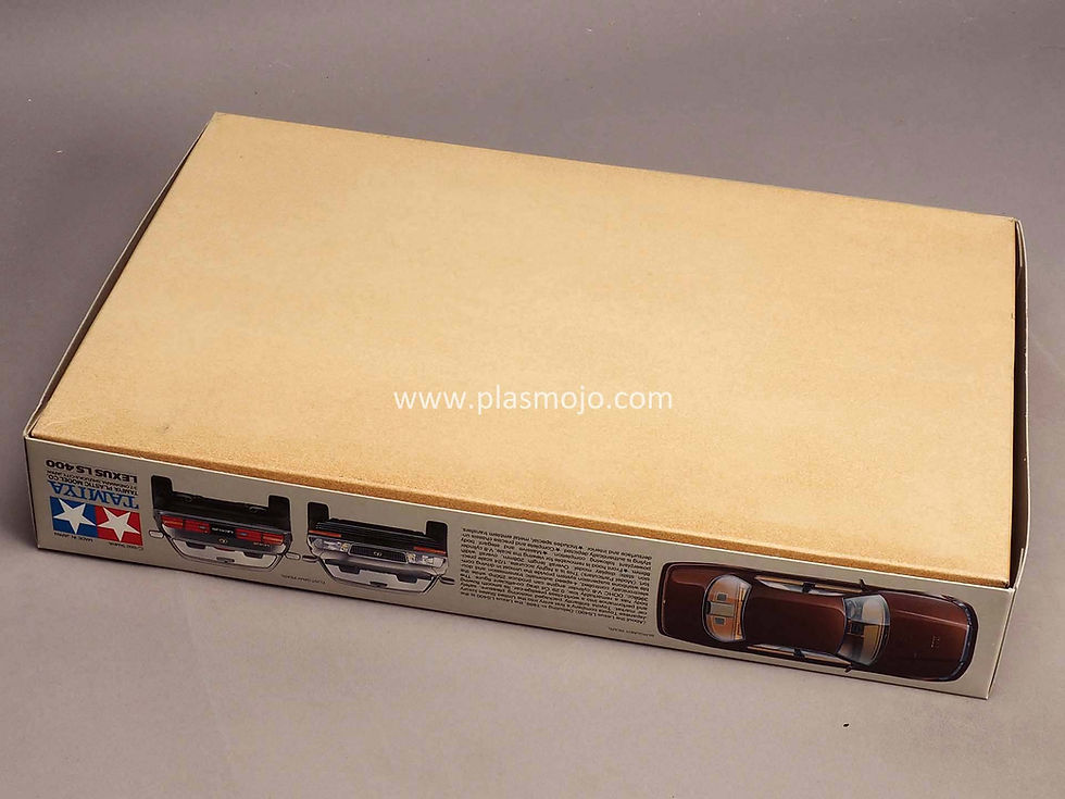 Thumbnail: Tamiya 1/24 Lexus LS400 (#24114)