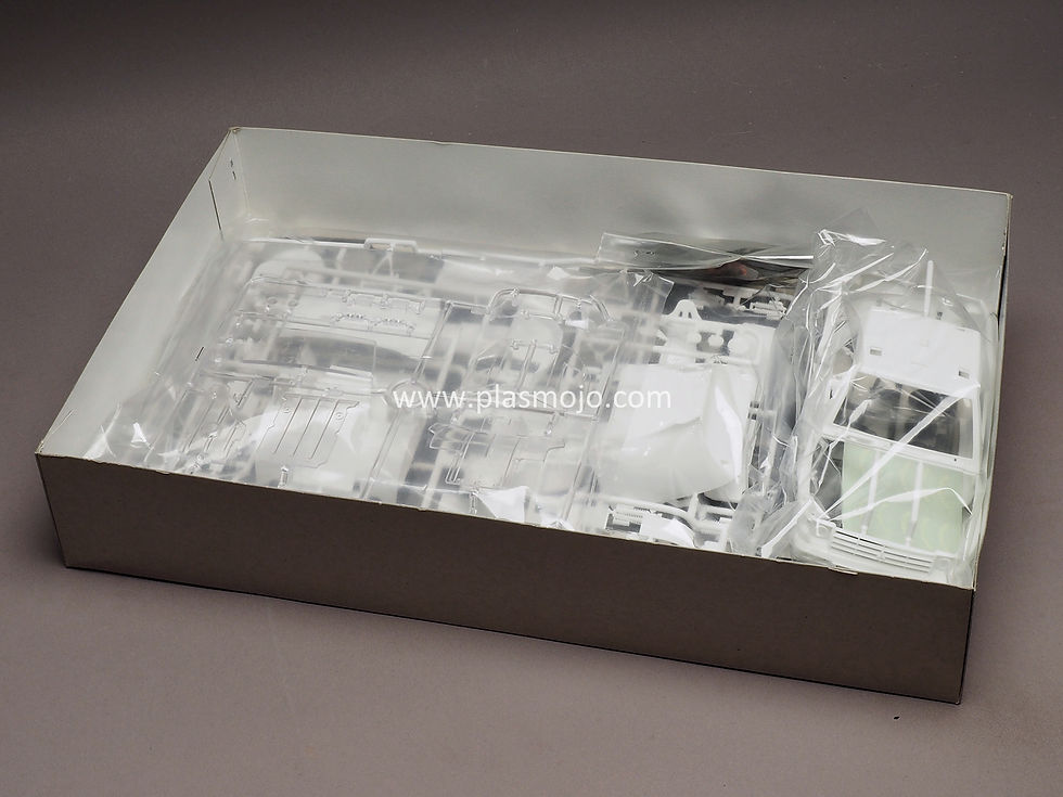 Thumbnail: Tamiya 1/24 Mitsubishi Pajero '92 Paris Le Cap Winner (#24121)