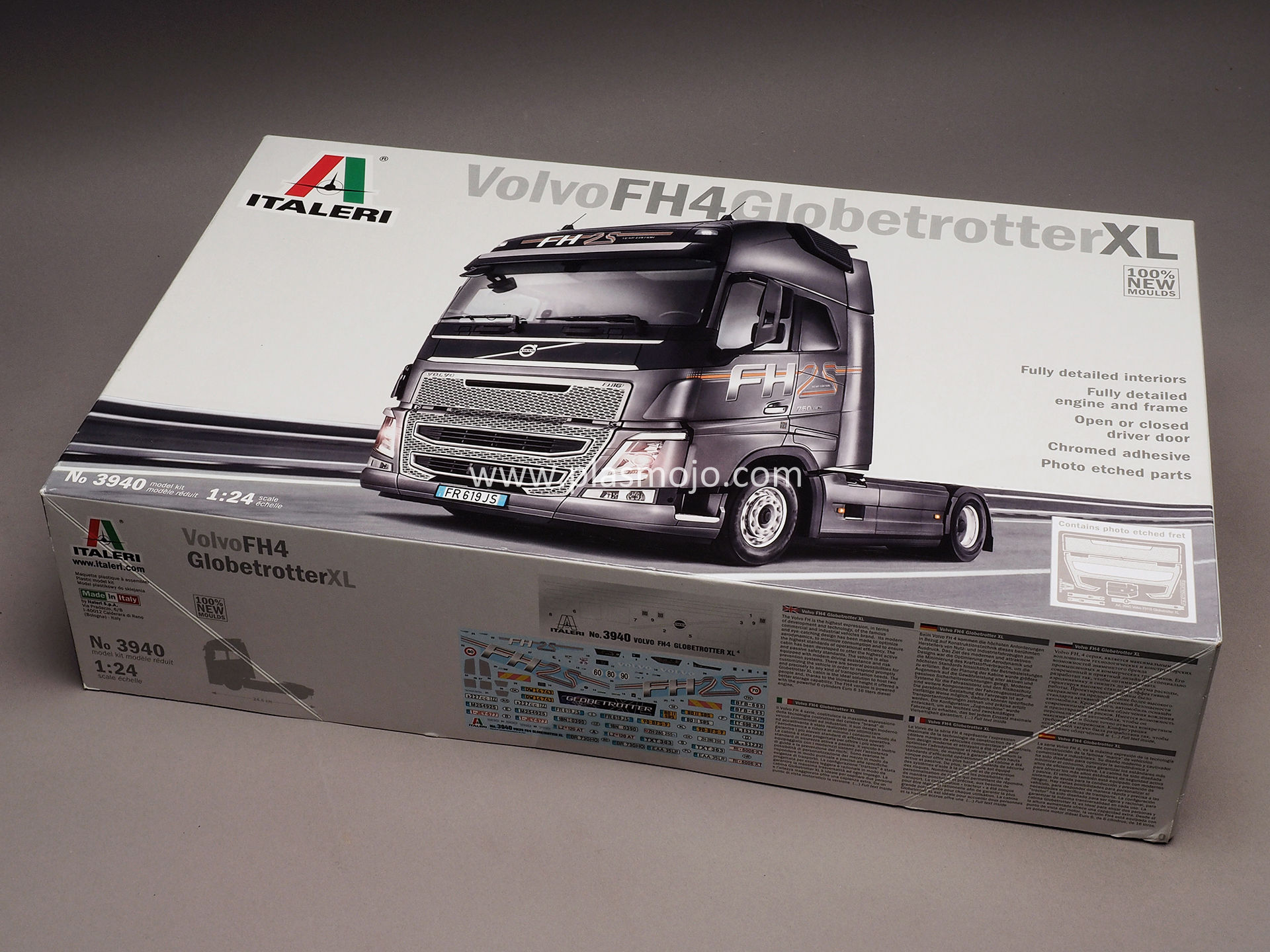Italeri 1/24 Volvo FH4 Globetrotter XL (#3940)
