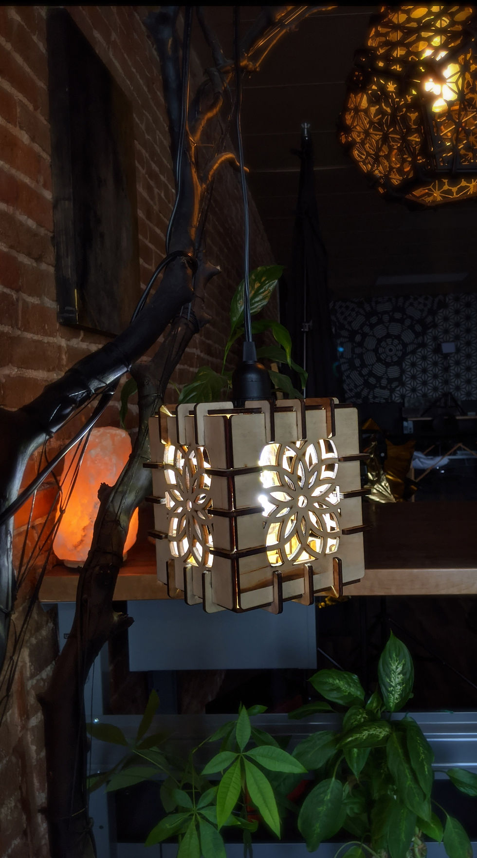 Thumbnail: Geometric Pendant Lamp- Mandala Natural